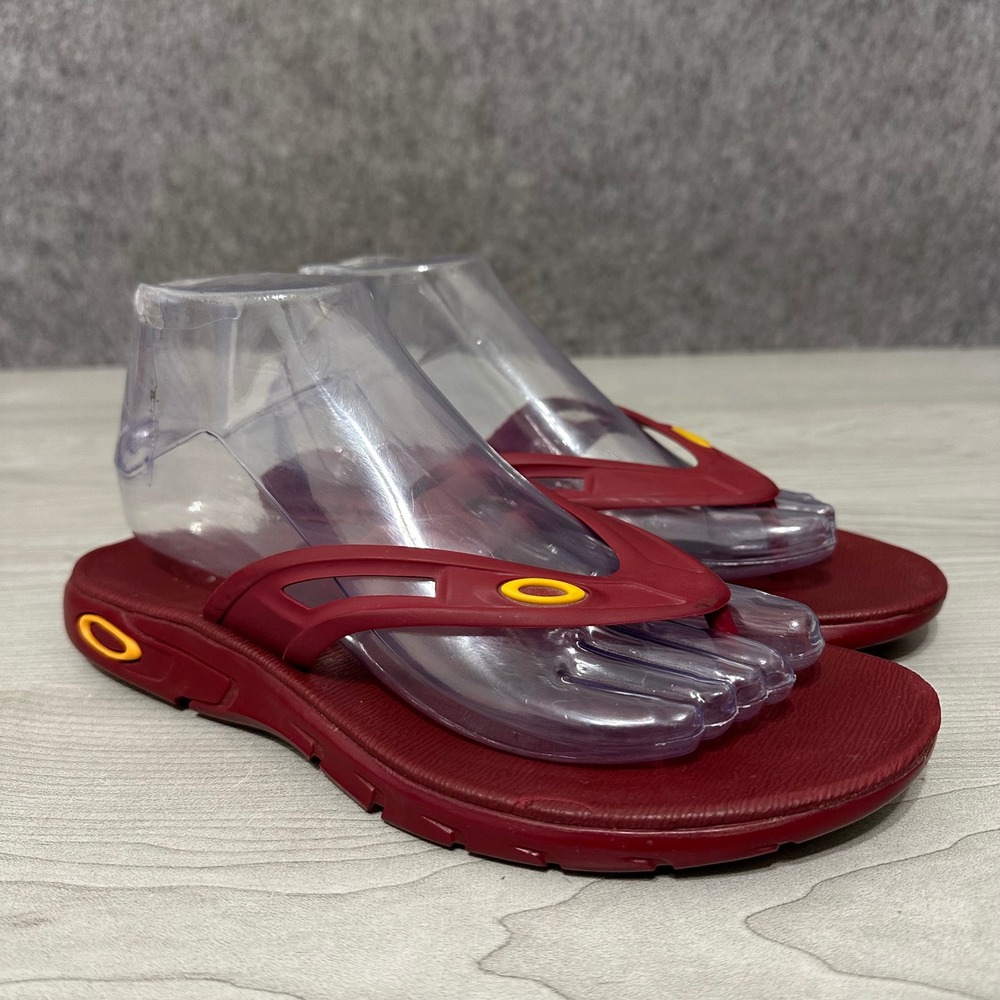Oakley Ellipse Flip Flops Mens Size 6 Red Sandals Thong Beach Pool Casual